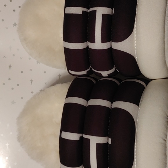 UGG fur platforms - Picture 6 of 13